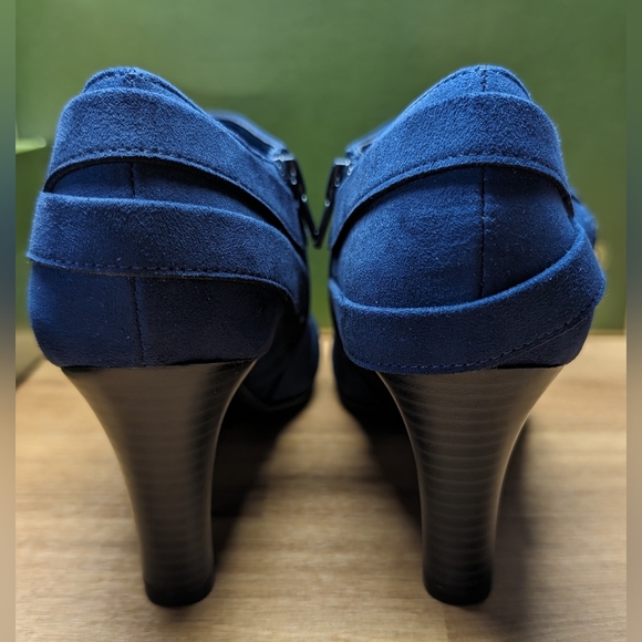 Coach and Four Booties Women's Size 6 Shootie Blue - Picture 4 of 8